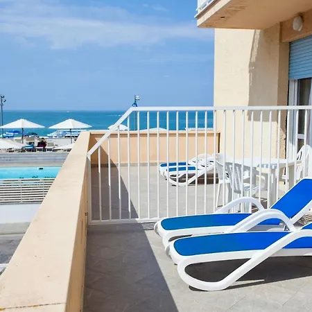 Hotel Isa-family With Balcony And Side Sea View In With Swimming Pool In Marina Di Cecina, Just 10 Meters From The Sea