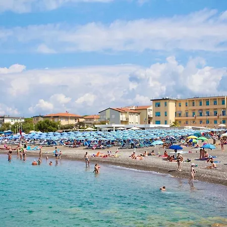 Hotel Isa-family With Balcony And Side Sea View In With Swimming Pool In Marina Di Cecina, Just 10 Meters From The Sea 3*